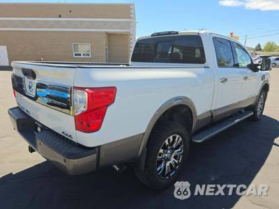 2017 Nissan TITAN XD Platinum Reserve Crew Cab Medium Bed - zdjęcie 3 z 30 - miniatura