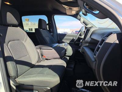 2025 Ram 1500 Tradesman Crew Cab Short Bed - zdjęcie 18 z 24 - miniatura