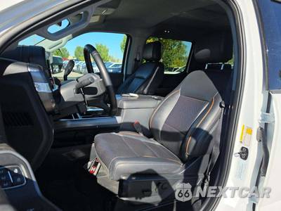 2025 Ford Super Duty F-250 Lariat Crew Cab Medium Bed - zdjęcie 6 z 21 - miniatura
