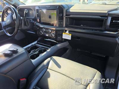 2025 Ford Super Duty F-250 Lariat Crew Cab Medium Bed - zdjęcie 19 z 21 - miniatura