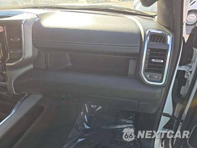 2024 Ram 1500 Laramie Crew Cab Short Bed - zdjęcie 19 z 20 - miniatura