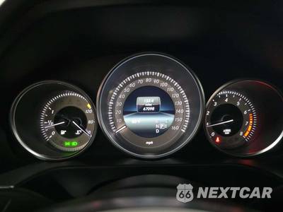 2016 Mercedes-Benz E 350 Sport 4MATIC Sedan - zdjęcie 9 z 23 - miniatura