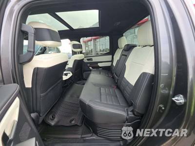 2024 Toyota Tundra Hybrid Capstone Crew Cab Short Bed - zdjęcie 13 z 21 - miniatura