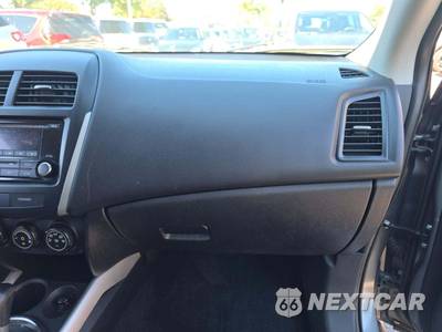 2014 Mitsubishi Outlander Sport ES - zdjęcie 19 z 31 - miniatura