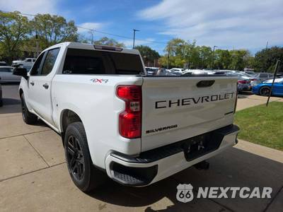 2023 Chevrolet Silverado 1500 Custom Crew Cab Short Bed 1CX - zdjęcie 2 z 24 - miniatura