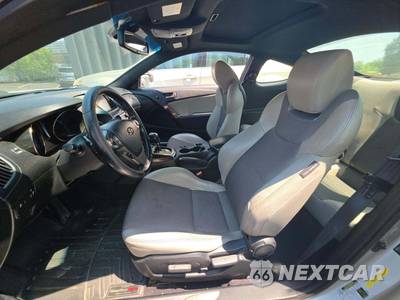 2013 Hyundai Genesis Coupe 2.0T Premium - zdjęcie 6 z 27 - miniatura