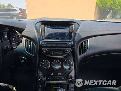 2013 Hyundai Genesis Coupe 2.0T Premium - zdjęcie 10 z 27 - miniatura