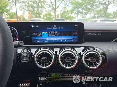 2025 Mercedes-Benz AMG CLA 45 4MATIC - zdjęcie 10 z 21 - miniatura