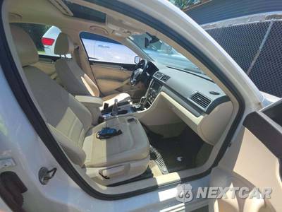 2014 Volkswagen Passat TDI SE w/Sunroof & Navigation - zdjęcie 18 z 25 - miniatura