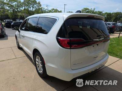 2026 Chrysler Pacifica Select 121.6" WB - zdjęcie 2 z 23 - miniatura