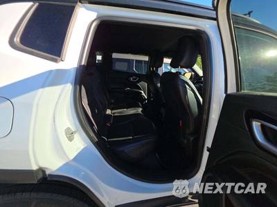 2023 Jeep Compass Trailhawk - zdjęcie 16 z 22 - miniatura