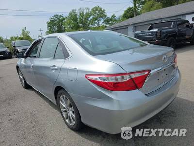 2015 Toyota Camry XLE - zdjęcie 2 z 23 - miniatura