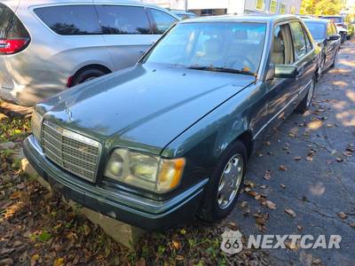 1995 Mercedes-Benz E 300 Sedan - zdjęcie 1 z 25 - miniatura