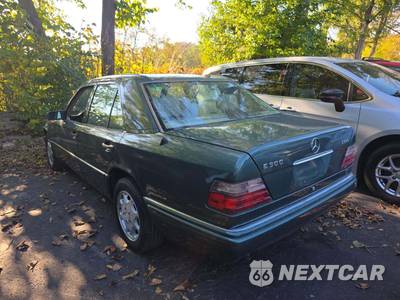 1995 Mercedes-Benz E 300 Sedan - zdjęcie 2 z 25 - miniatura