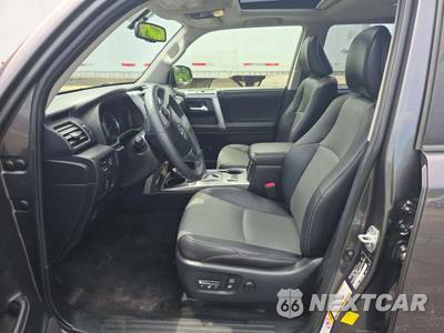 2017 Toyota 4Runner SR5 Premium - zdjęcie 6 z 22 - miniatura