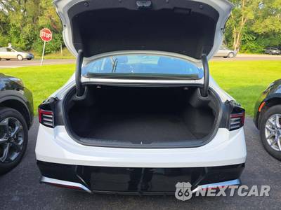 2025 Hyundai Sonata Hybrid SEL - zdjęcie 14 z 22 - miniatura