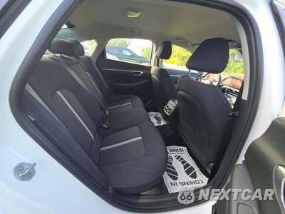 2025 Hyundai Sonata Hybrid SEL - zdjęcie 16 z 22 - miniatura