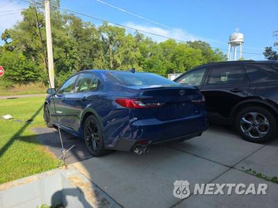2026 Toyota Camry SE - zdjęcie 2 z 22 - miniatura
