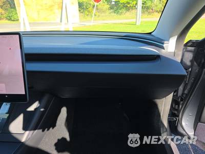 2025 Tesla Model 3 Long Range - zdjęcie 19 z 21 - miniatura