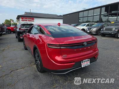 2023 Toyota Crown XLE - zdjęcie 2 z 23 - miniatura
