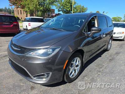 2018 Chrysler Pacifica Touring Plus 121.6" WB