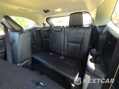 2021 Toyota Highlander XLE - zdjęcie 14 z 22 - miniatura