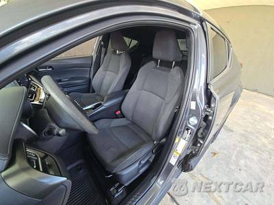 2019 Toyota C-HR LE - zdjęcie 3 z 21 - miniatura