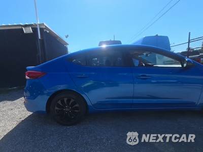 2017 Hyundai Elantra SE Sedan - zdjęcie 5 z 27 - miniatura
