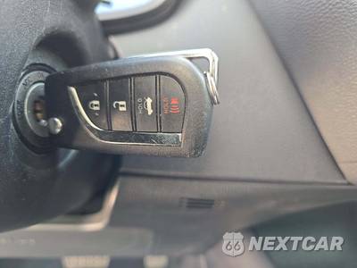 2026 Toyota Corolla LE Sedan - zdjęcie 5 z 21 - miniatura