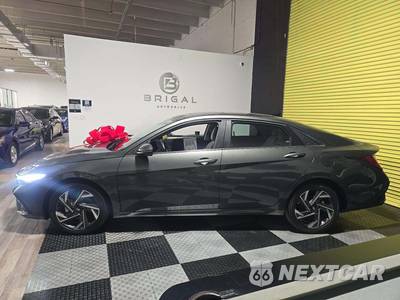 2025 Hyundai Elantra Hybrid Limited - zdjęcie 2 z 28 - miniatura