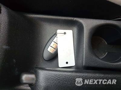 2021 Nissan Versa SV - zdjęcie 5 z 27 - miniatura