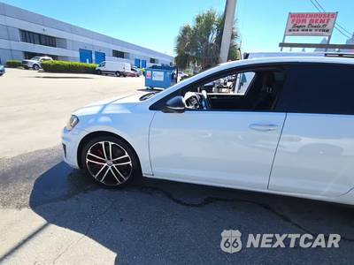 2017 Volkswagen Golf GTI Sport Hatchback - zdjęcie 3 z 31 - miniatura