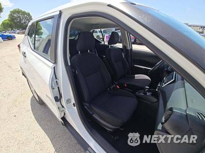 2023 Nissan Kicks S - zdjęcie 15 z 23 - miniatura