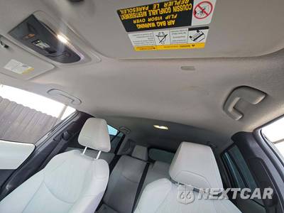 2022 Toyota Corolla Cross L - zdjęcie 11 z 24 - miniatura