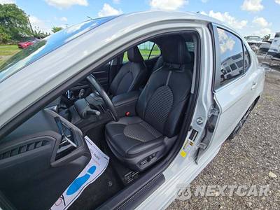 2024 Toyota Camry SE - zdjęcie 3 z 23 - miniatura