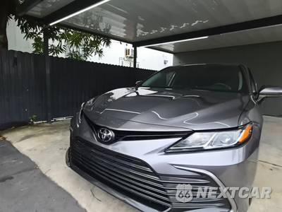 2023 Toyota Camry LE - zdjęcie 1 z 22 - miniatura