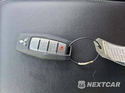 2025 Mitsubishi Outlander SE - zdjęcie 5 z 25 - miniatura