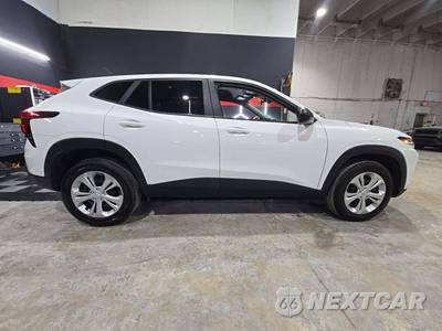 2025 Chevrolet Trax LS - zdjęcie 4 z 25 - miniatura