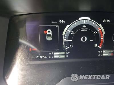 2024 Toyota Tundra Platinum Crew Cab Short Bed - zdjęcie 9 z 31 - miniatura
