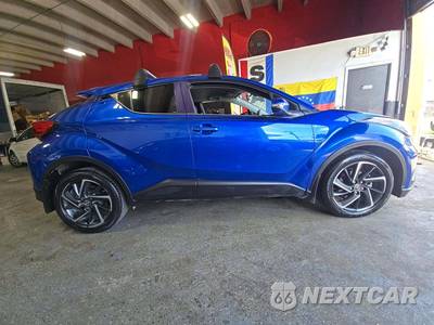 2022 Toyota C-HR Limited - zdjęcie 4 z 25 - miniatura