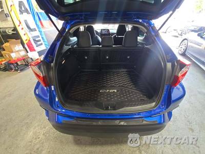 2022 Toyota C-HR Limited - zdjęcie 14 z 25 - miniatura
