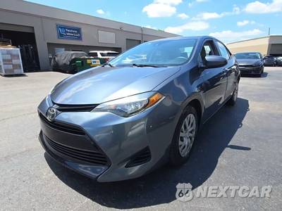 2017 Toyota Corolla LE Sedan - zdjęcie 1 z 31 - miniatura