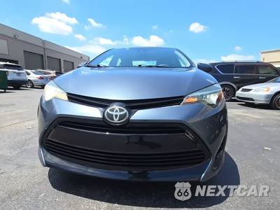 2017 Toyota Corolla LE Sedan - zdjęcie 2 z 31 - miniatura