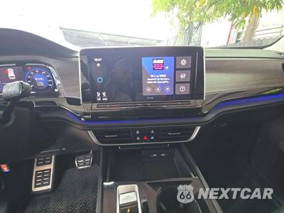 2024 Volkswagen Atlas 2.0T SEL Premium R-Line - zdjęcie 7 z 30 - miniatura
