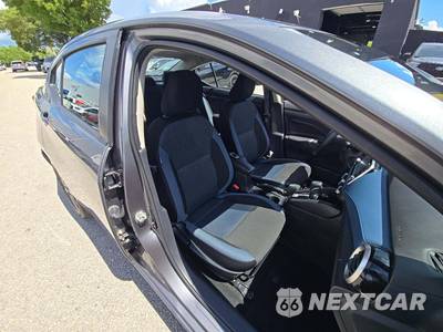 2025 Nissan Versa SV - zdjęcie 15 z 21 - miniatura