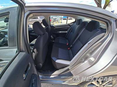 2025 Nissan Versa SV - zdjęcie 10 z 21 - miniatura