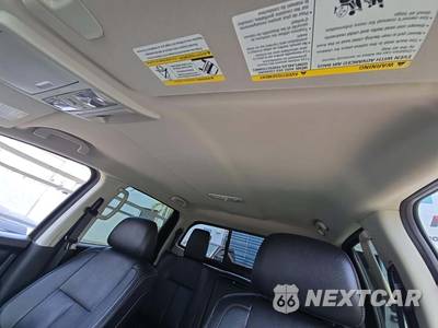 2019 Nissan TITAN SV Crew Cab Short Bed - zdjęcie 8 z 23 - miniatura