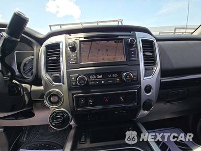 2019 Nissan TITAN SV Crew Cab Short Bed - zdjęcie 7 z 23 - miniatura