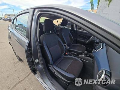 2025 Nissan Versa SV - zdjęcie 15 z 21 - miniatura