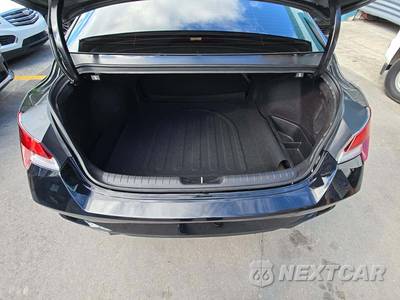 2023 Hyundai Elantra SEL - zdjęcie 11 z 22 - miniatura